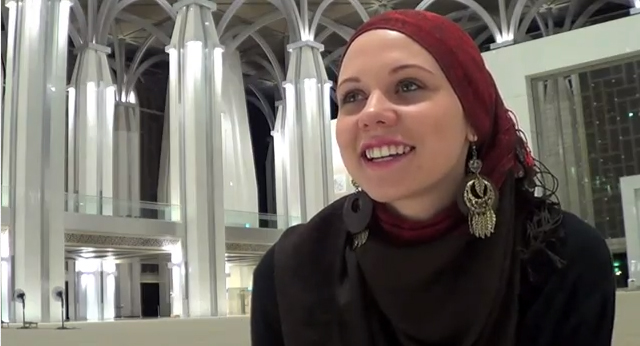 Canadian Victoria Converts to Islam