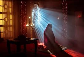 muslim woman praying